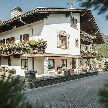 Haus Christine Apartmán *